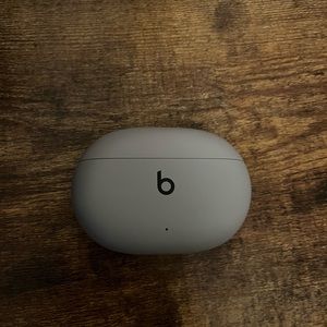 Beats Studio Buds Gray